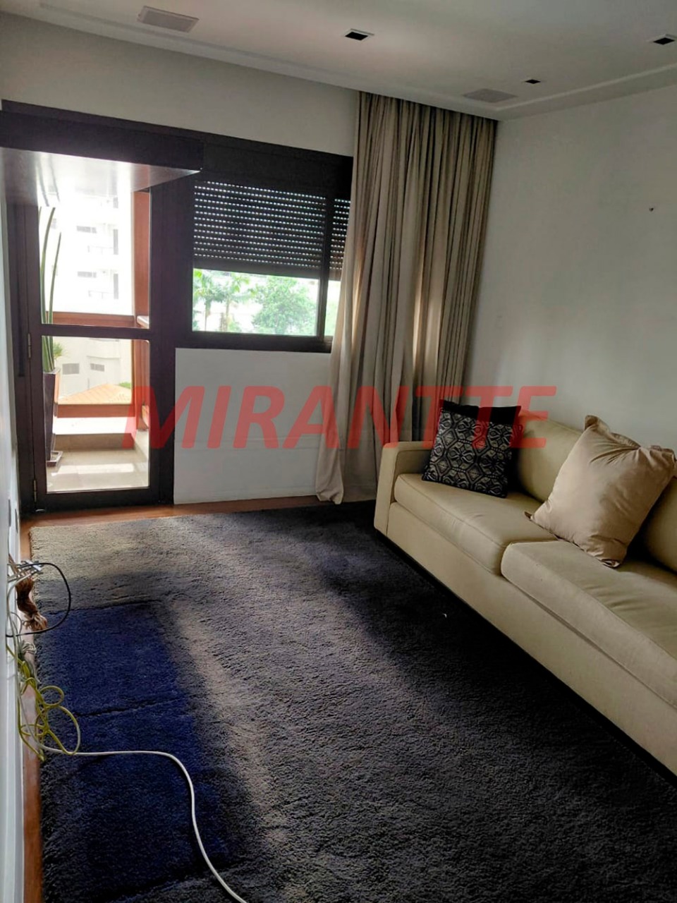 Apartamento de 198m² com 3 quartos em Água Fria