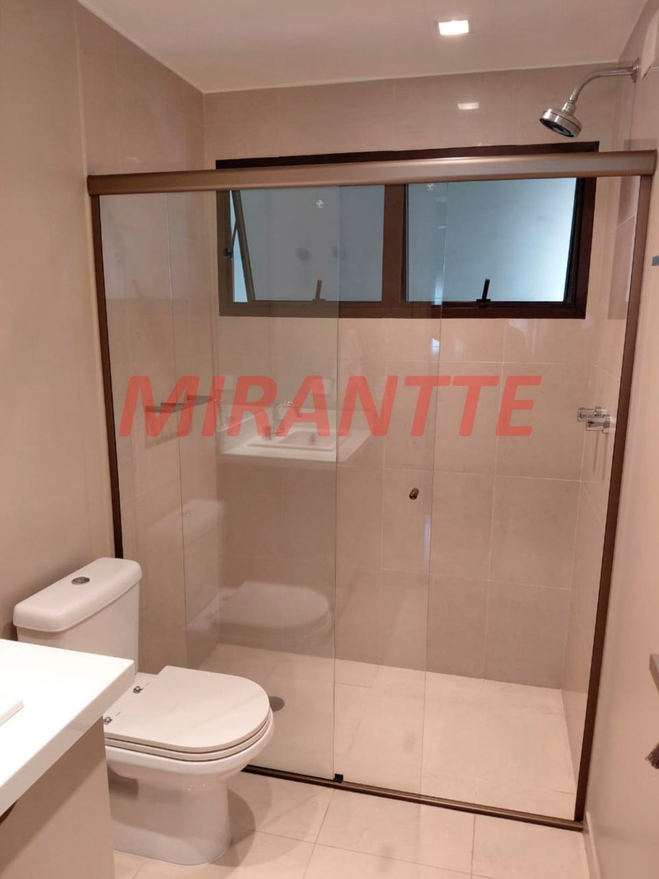 Apartamento de 198m² com 3 quartos em Água Fria