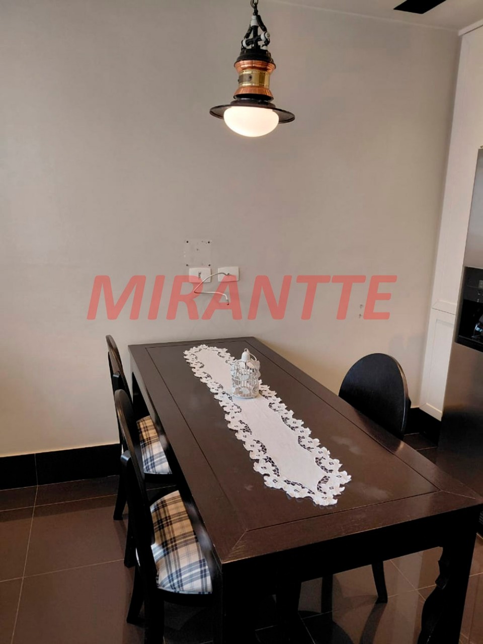 Apartamento de 198m² com 3 quartos em Água Fria