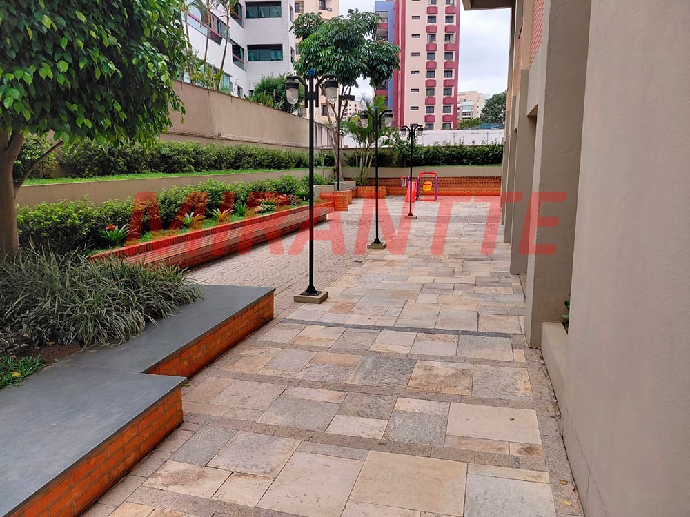 Apartamento de 198m² com 3 quartos em Água Fria