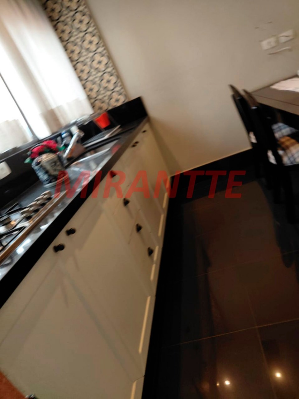 Apartamento de 198m² com 3 quartos em Água Fria