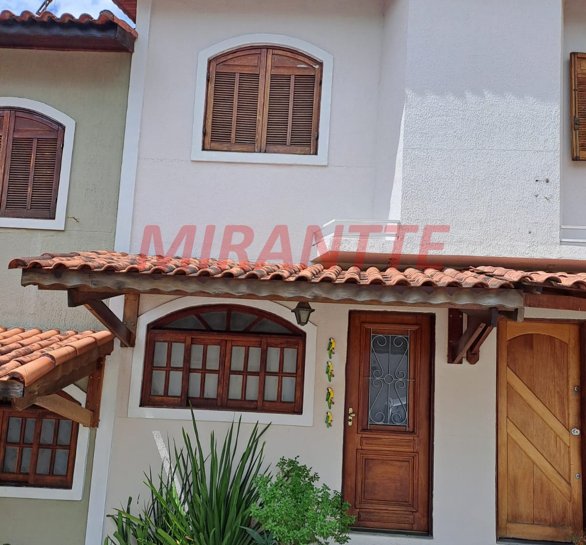 Cond. fechado de 73m² com 2 quartos em Jardim Tremembé