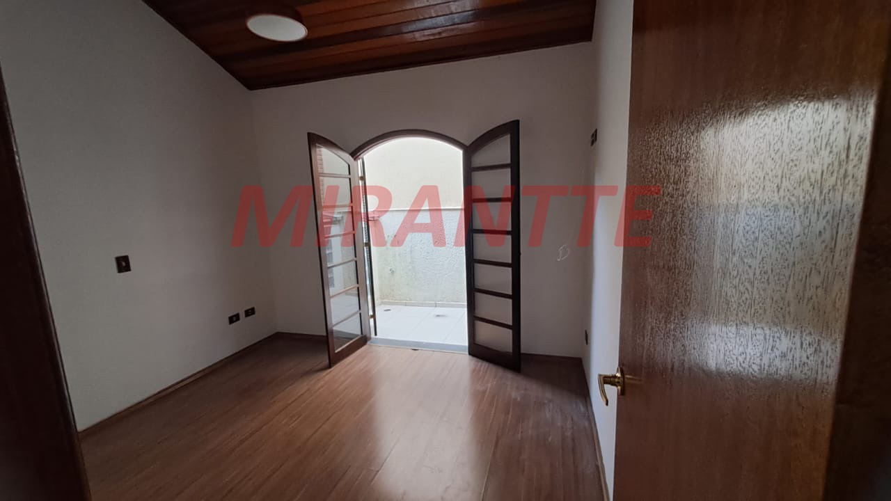 Cond. fechado de 73m² com 2 quartos em Jardim Tremembé