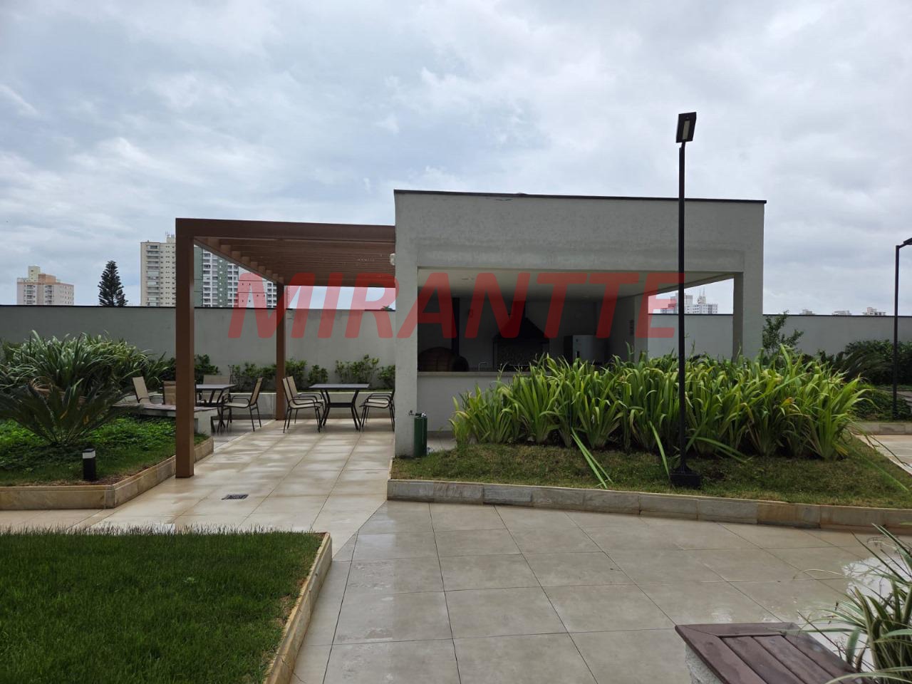 Apartamento de 56m² com 2 quartos em Vila Rosália