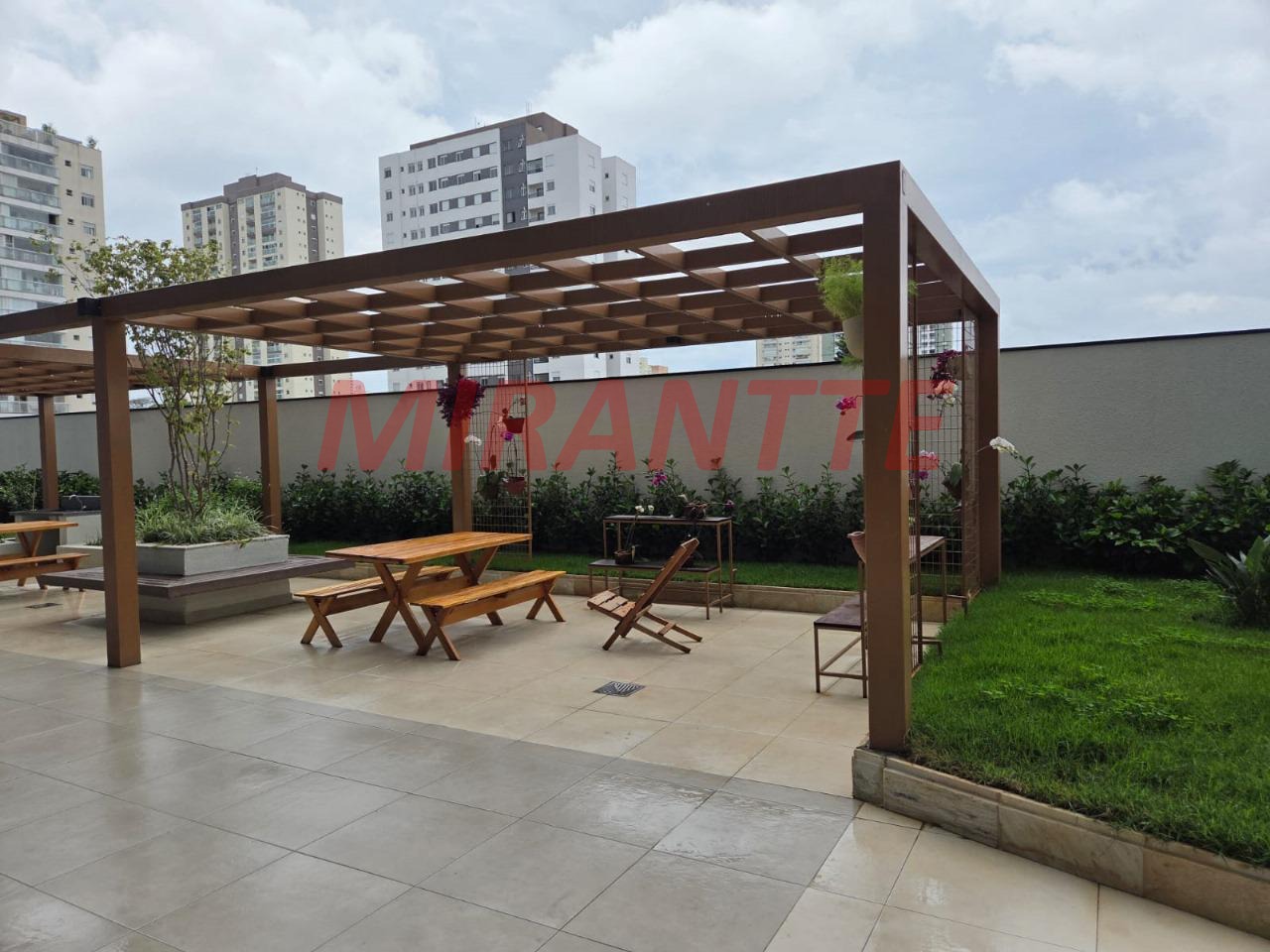 Apartamento de 56m² com 2 quartos em Vila Rosália
