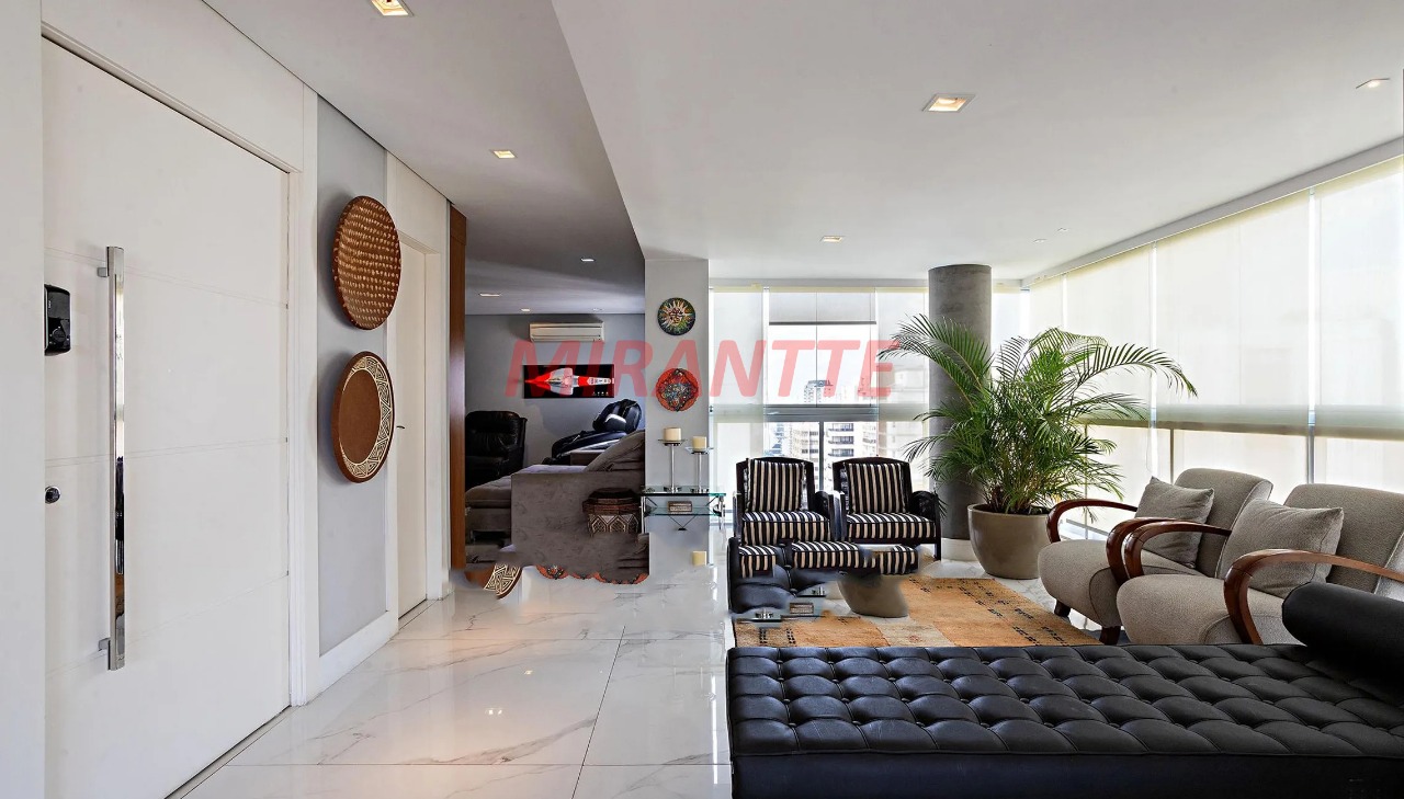 Apartamento de 236m² com 3 quartos em Perdizes