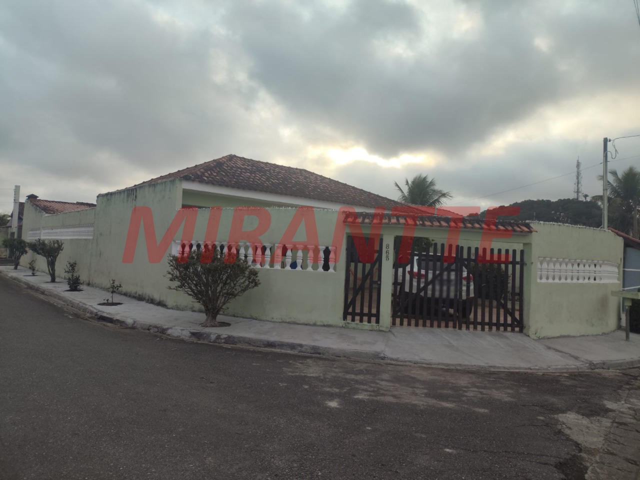 Casa terrea de 180m² com 3 quartos em Jardim Marcia