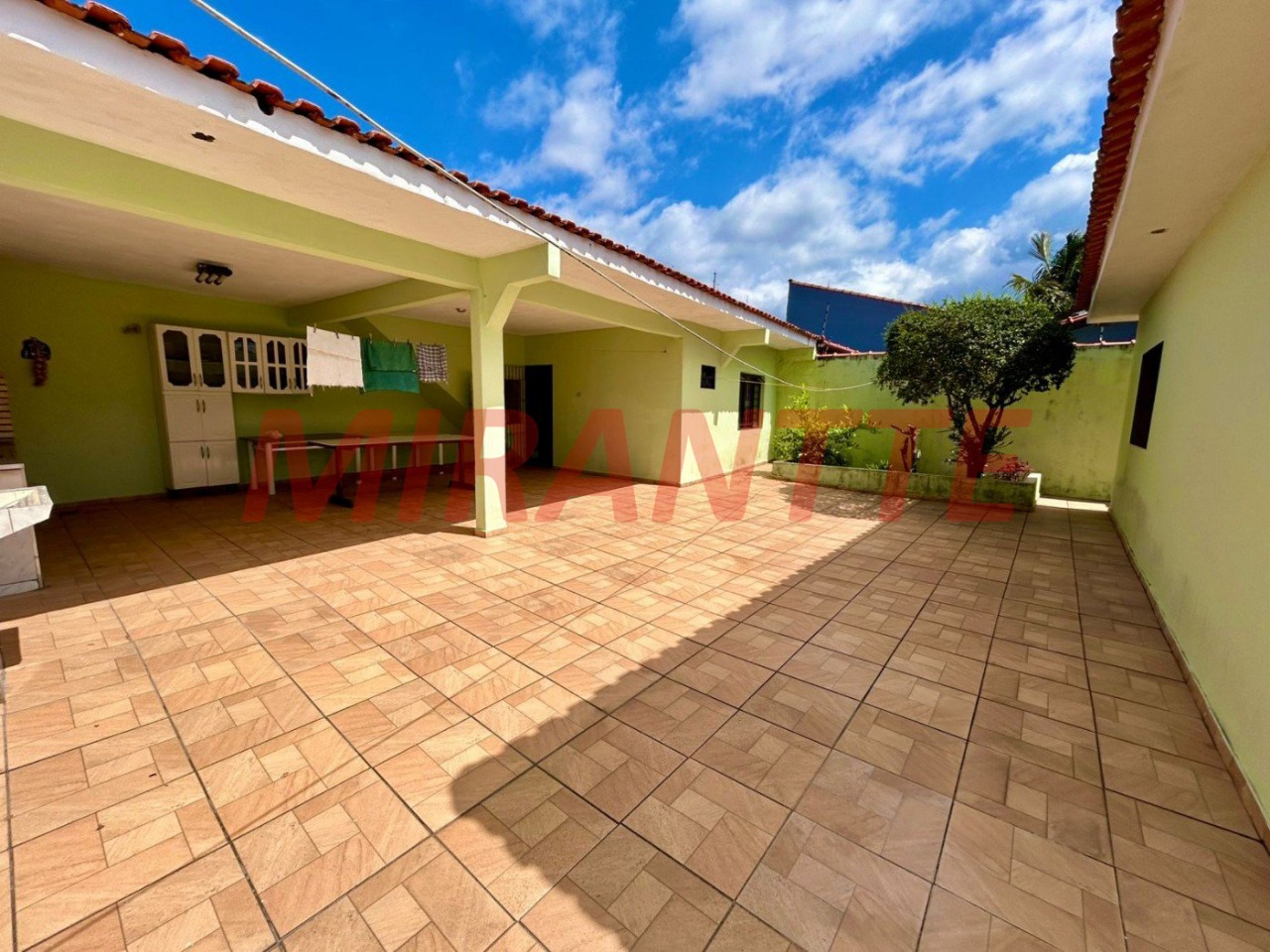 Casa terrea de 180m² com 3 quartos em Jardim Marcia
