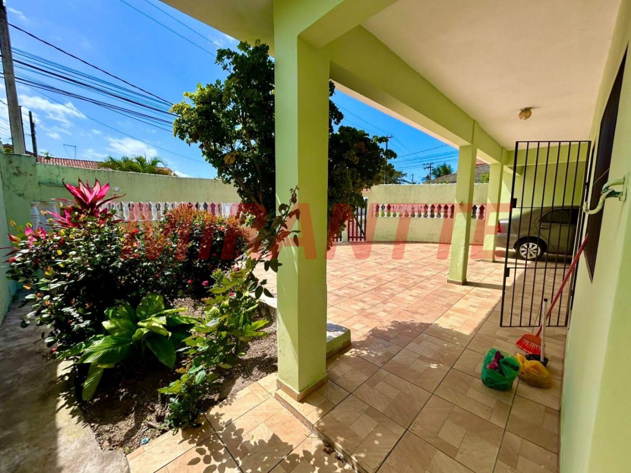 Casa terrea de 180m² com 3 quartos em Jardim Marcia
