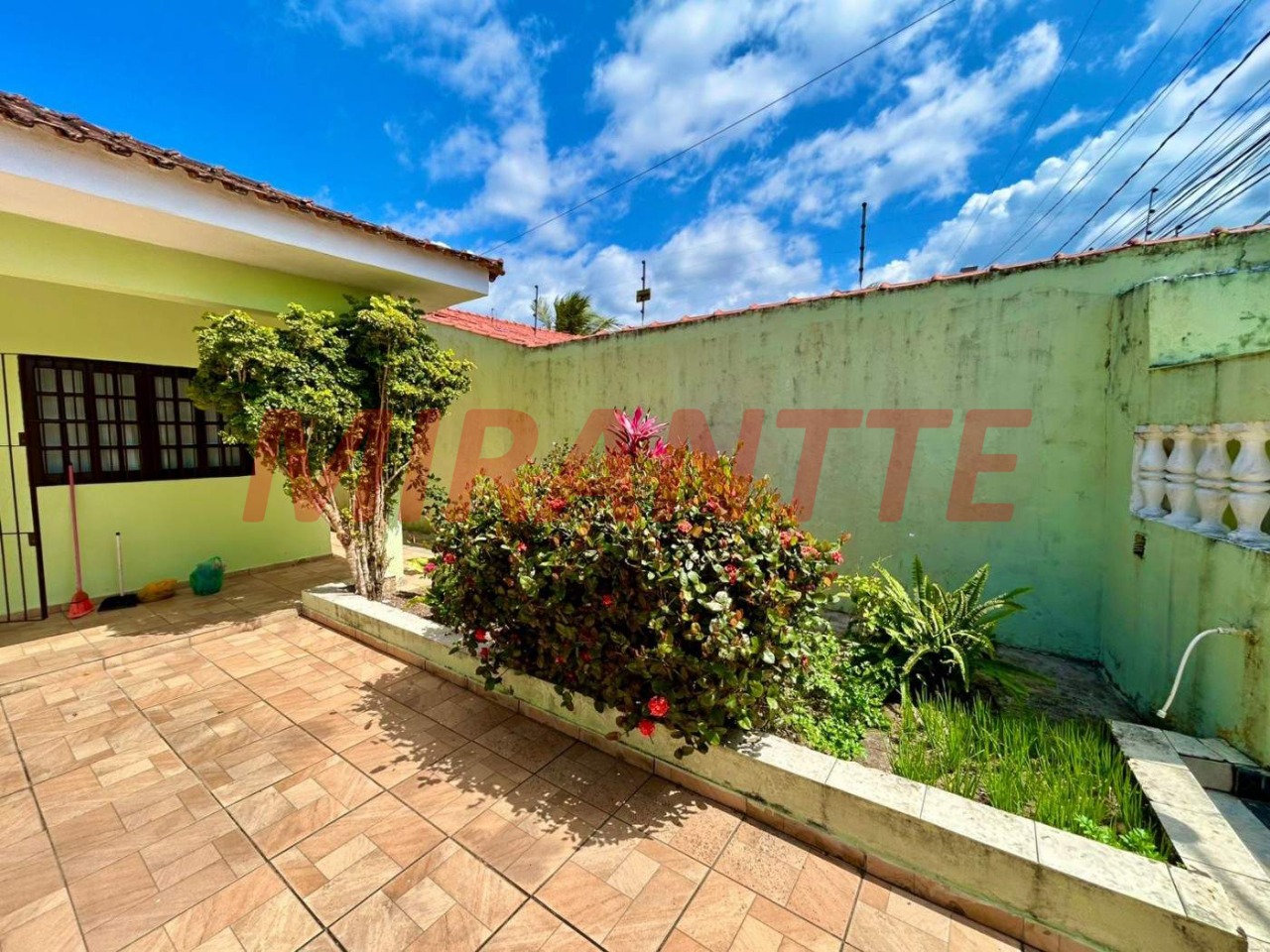 Casa terrea de 180m² com 3 quartos em Jardim Marcia