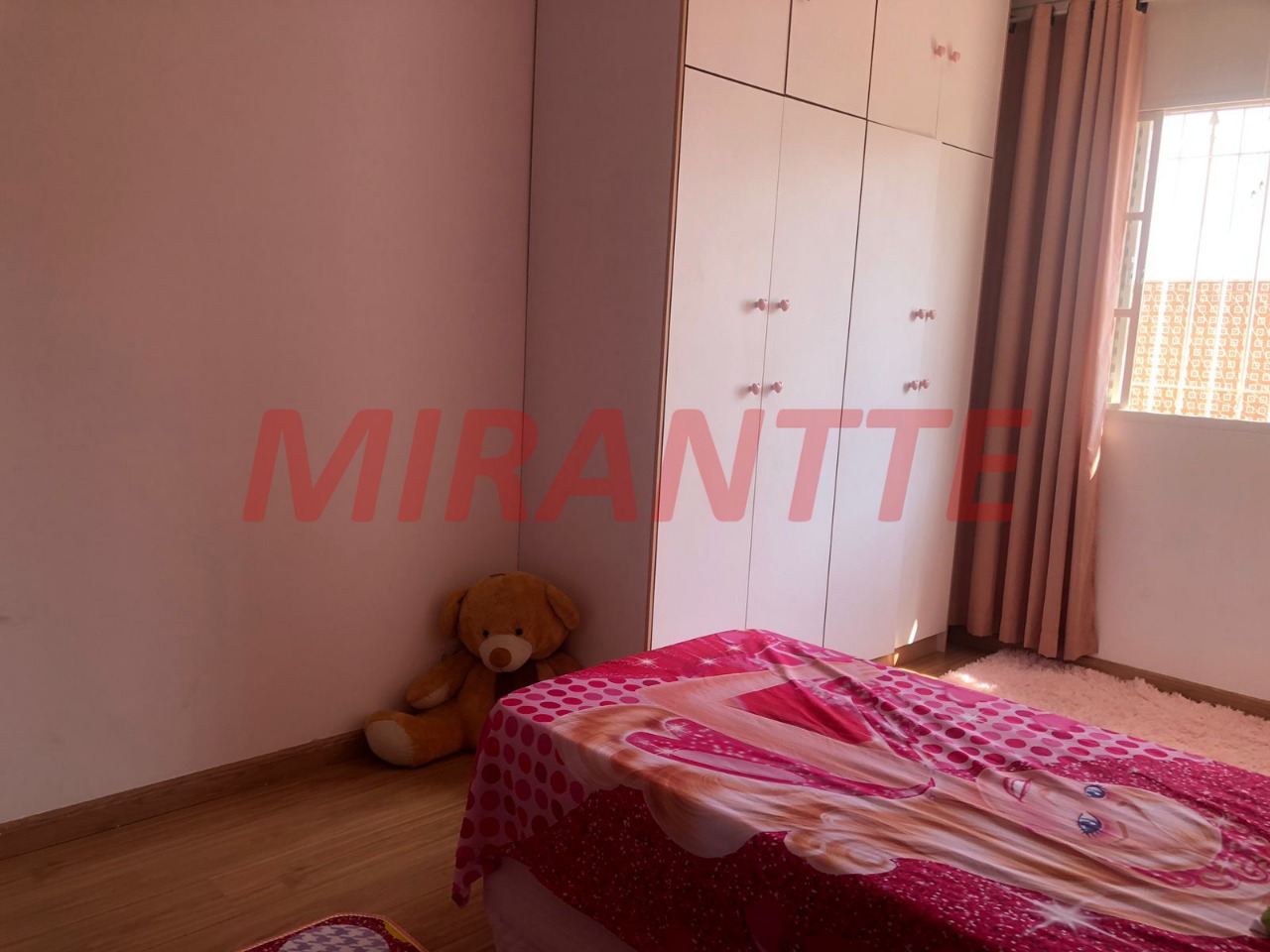 Sobrado de 215m² com 3 quartos em Vila Ede