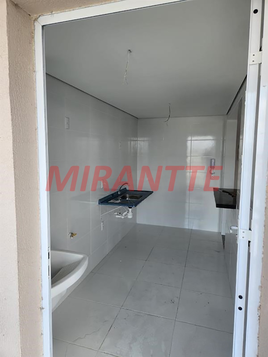 Apartamento de 58m² com 2 quartos em Vila Nova Bonsucesso
