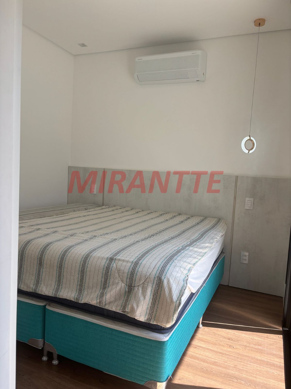 Cond. fechado de 380m² com 5 quartos em Loteamento Brisas do Lago