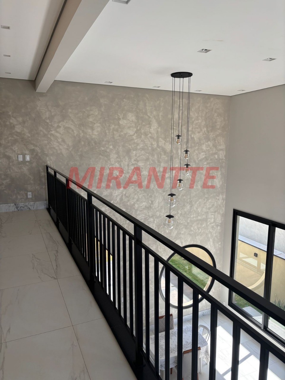 Cond. fechado de 380m² com 5 quartos em Loteamento Brisas do Lago