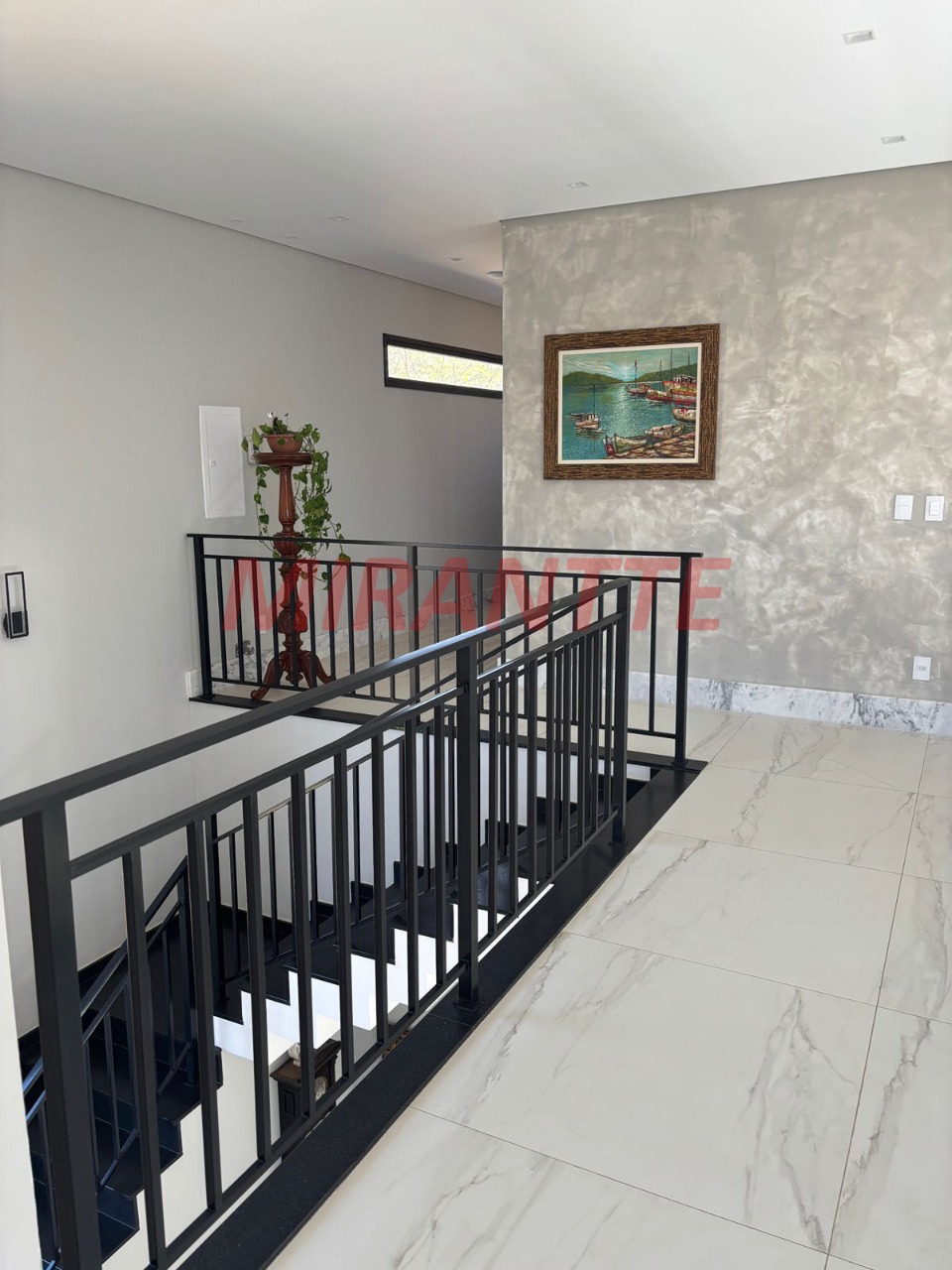 Cond. fechado de 380m² com 5 quartos em Loteamento Brisas do Lago