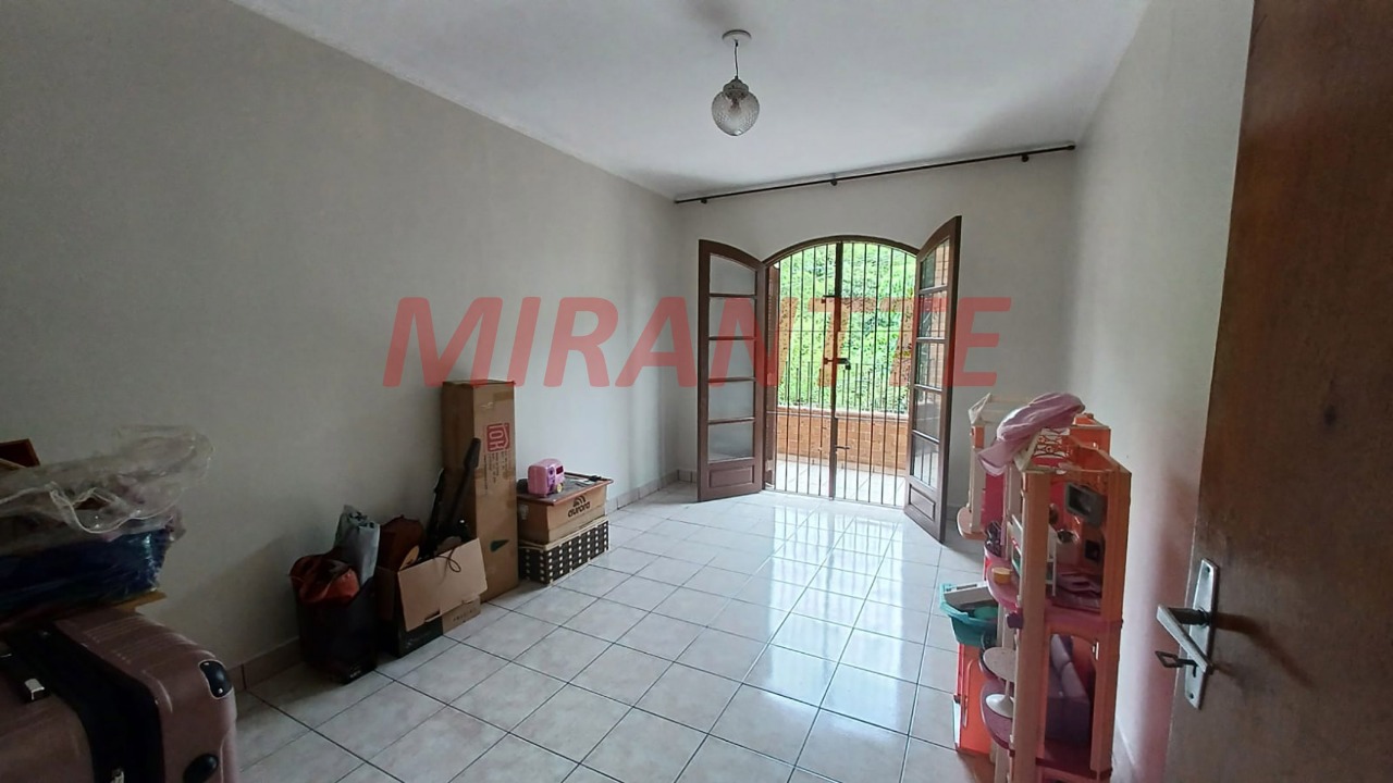 Sobrado de 270m² com 5 quartos em Jardim Jaçanã