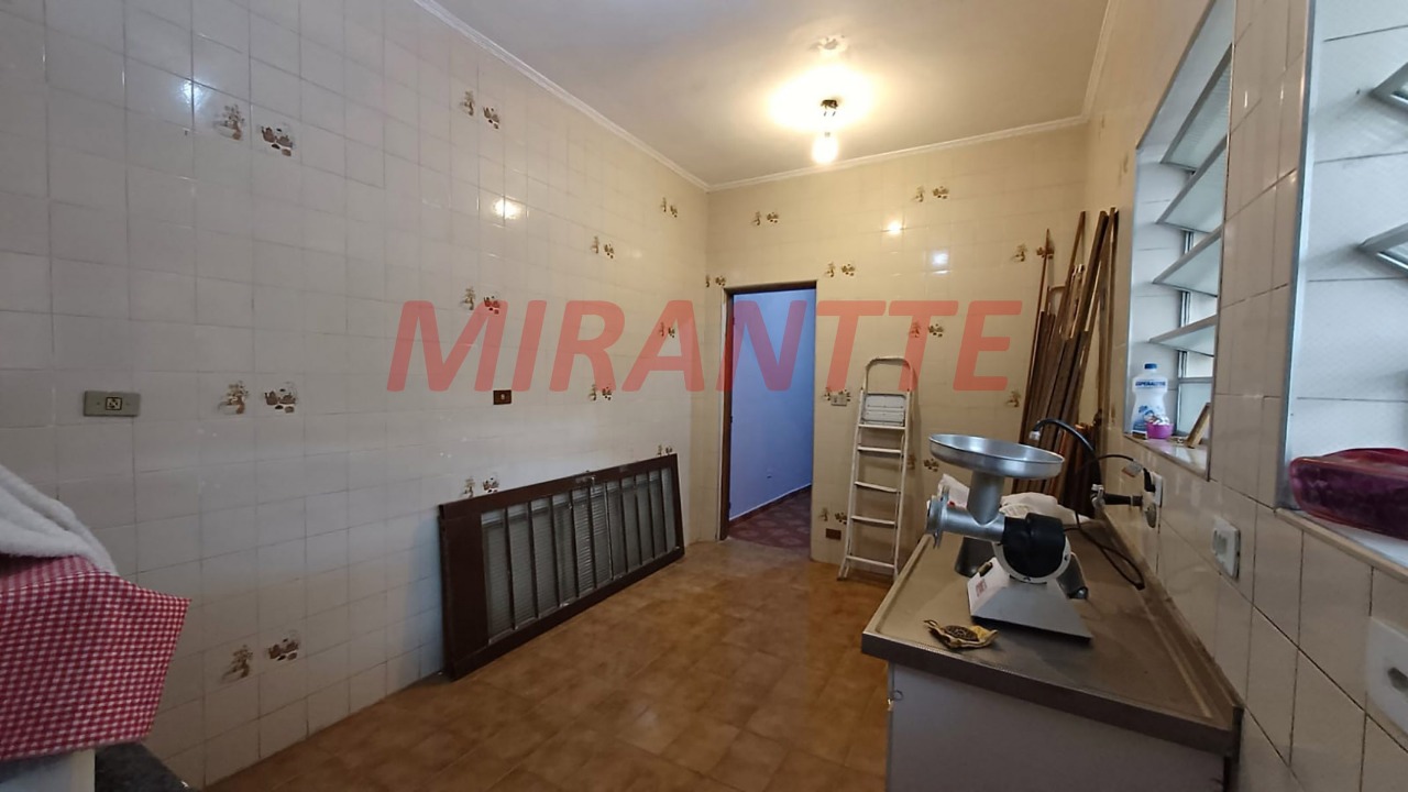 Sobrado de 270m² com 5 quartos em Jardim Jaçanã