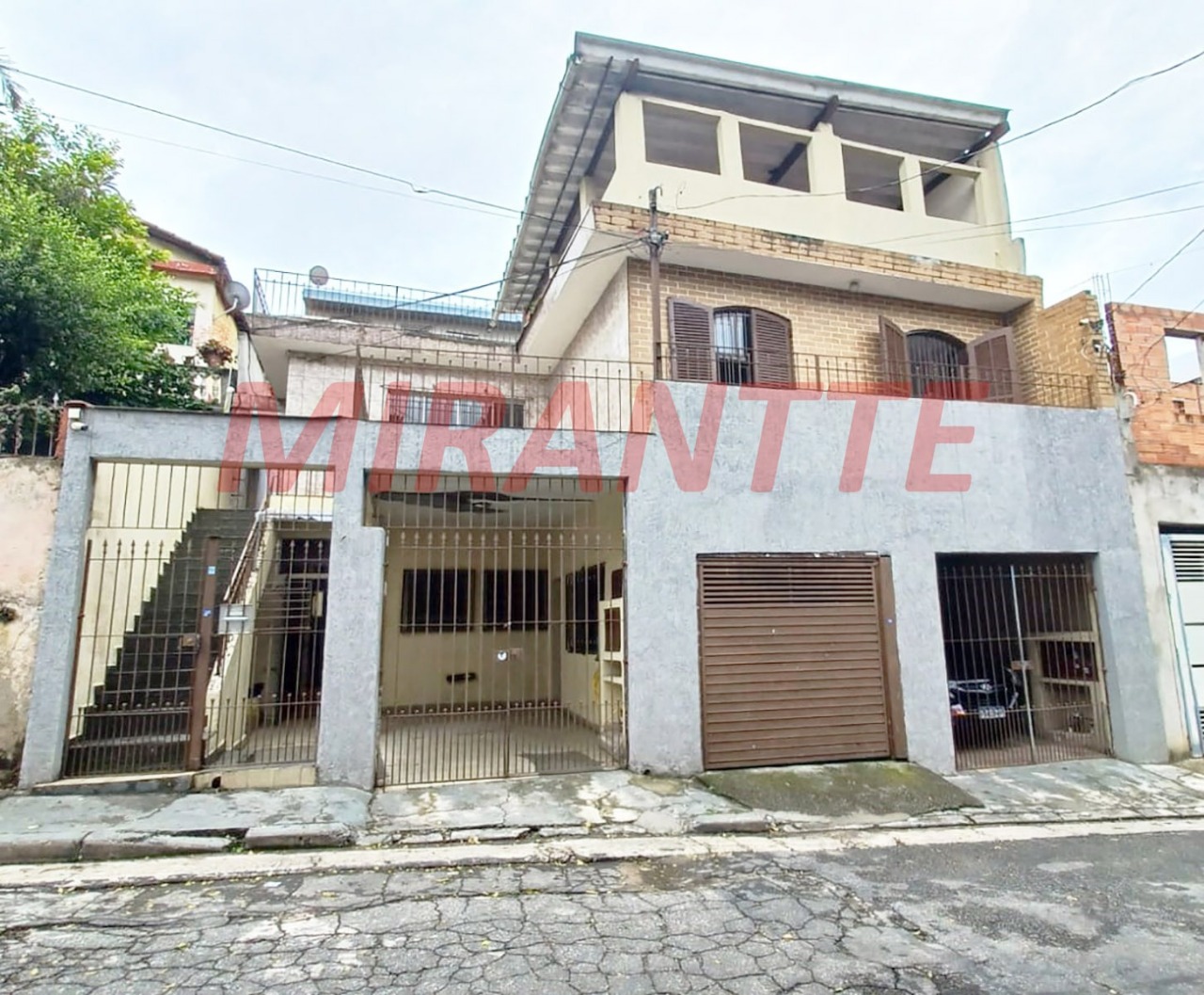 Sobrado de 270m² com 5 quartos em Jardim Jaçanã
