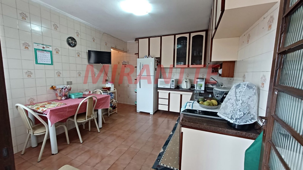 Sobrado de 270m² com 5 quartos em Jardim Jaçanã