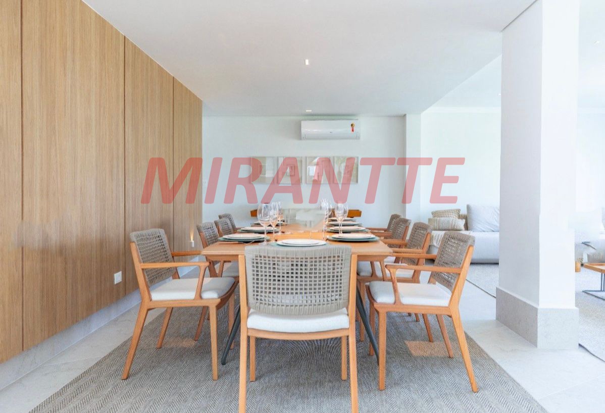 Sobrado de 619.21m² com 7 quartos em TABATINGA