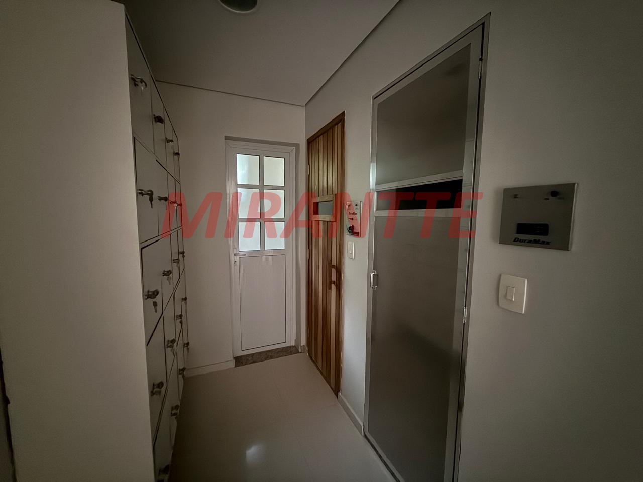 Cond. fechado de 500m² com 3 quartos em Vila Irmaos Arnoni