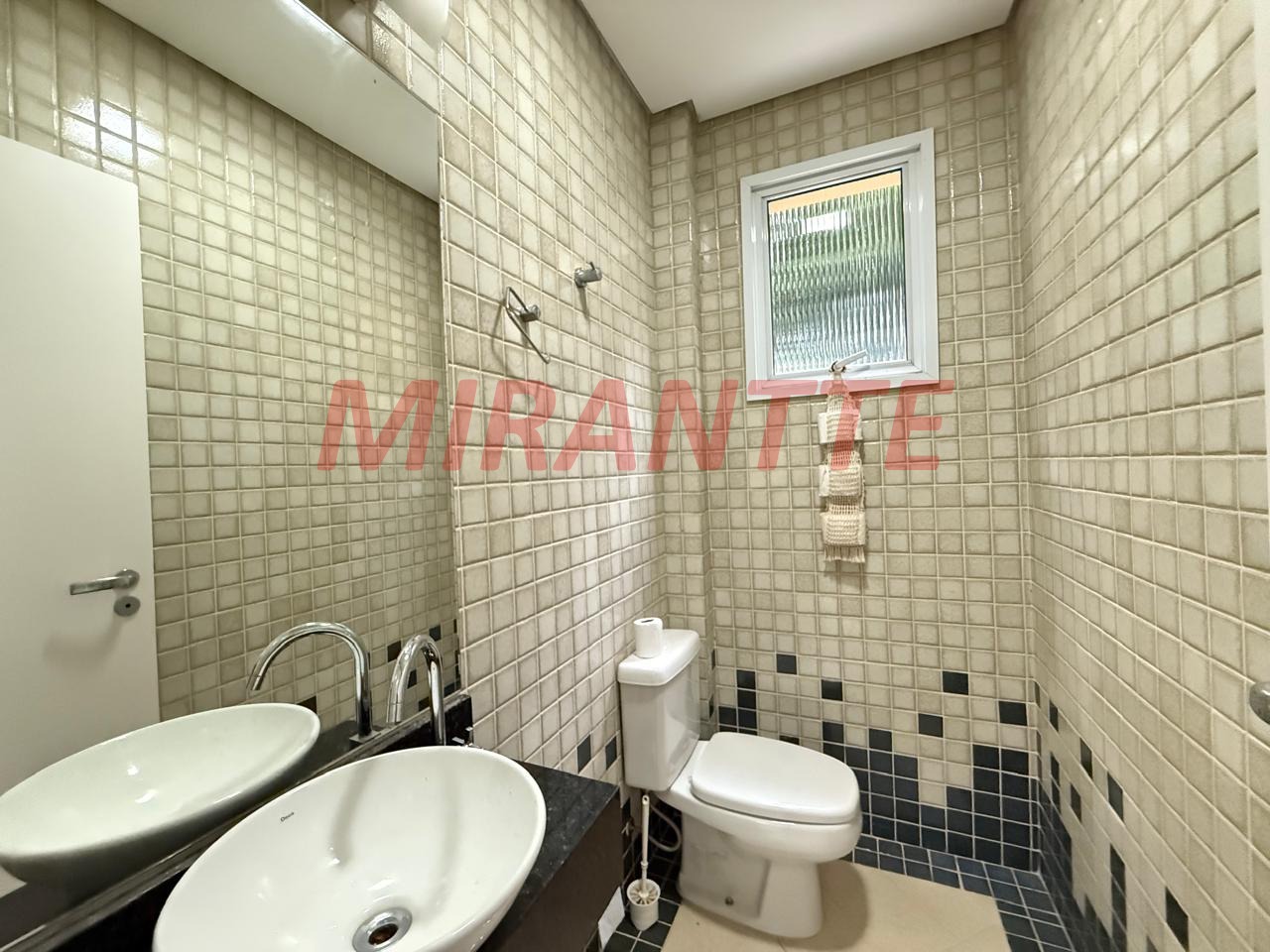 Cond. fechado de 500m² com 3 quartos em Vila Irmaos Arnoni