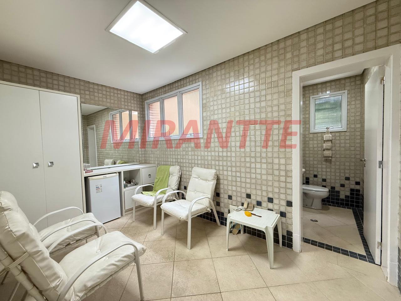 Cond. fechado de 500m² com 3 quartos em Vila Irmaos Arnoni