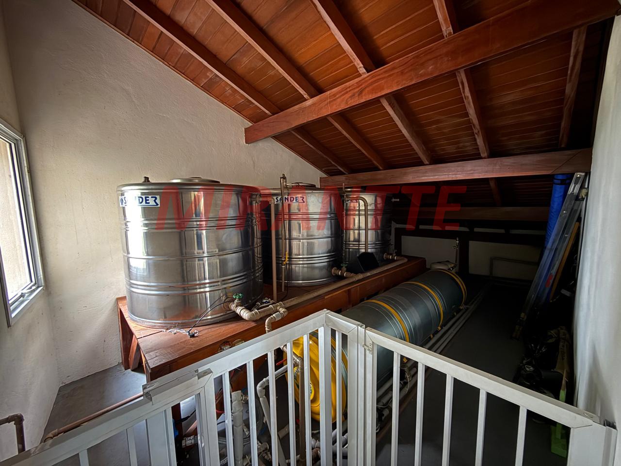 Cond. fechado de 500m² com 3 quartos em Vila Irmaos Arnoni