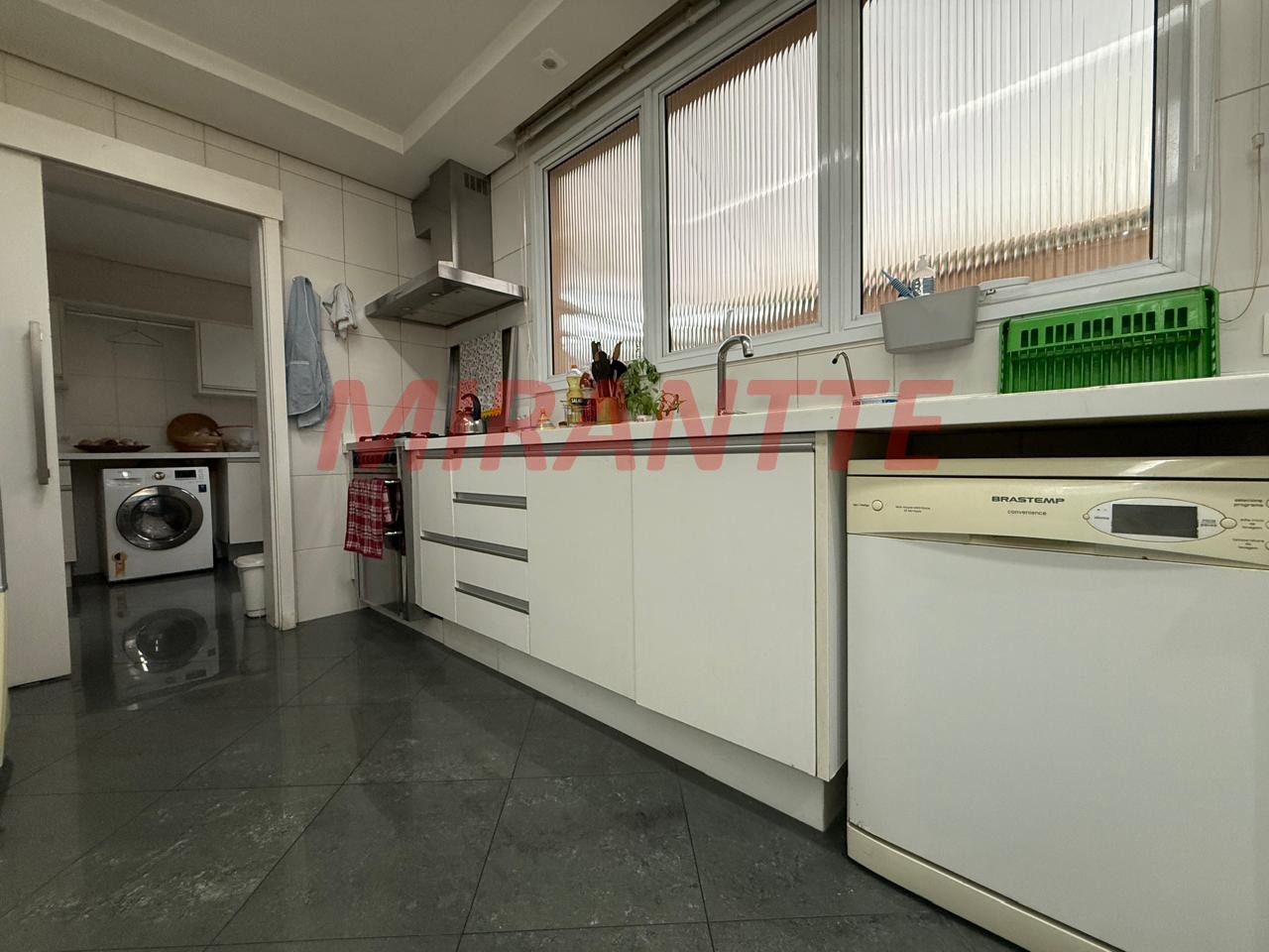 Cond. fechado de 500m² com 3 quartos em Vila Irmaos Arnoni