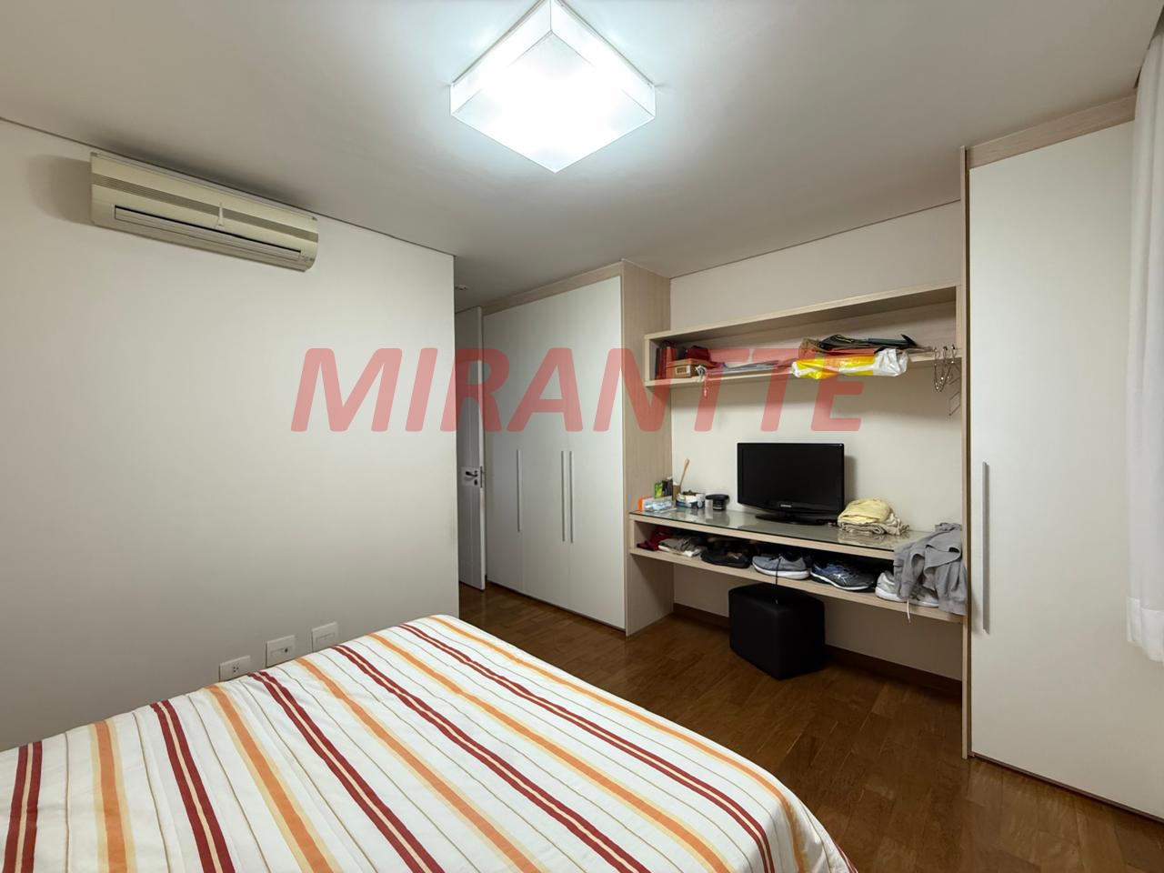 Cond. fechado de 500m² com 3 quartos em Vila Irmaos Arnoni