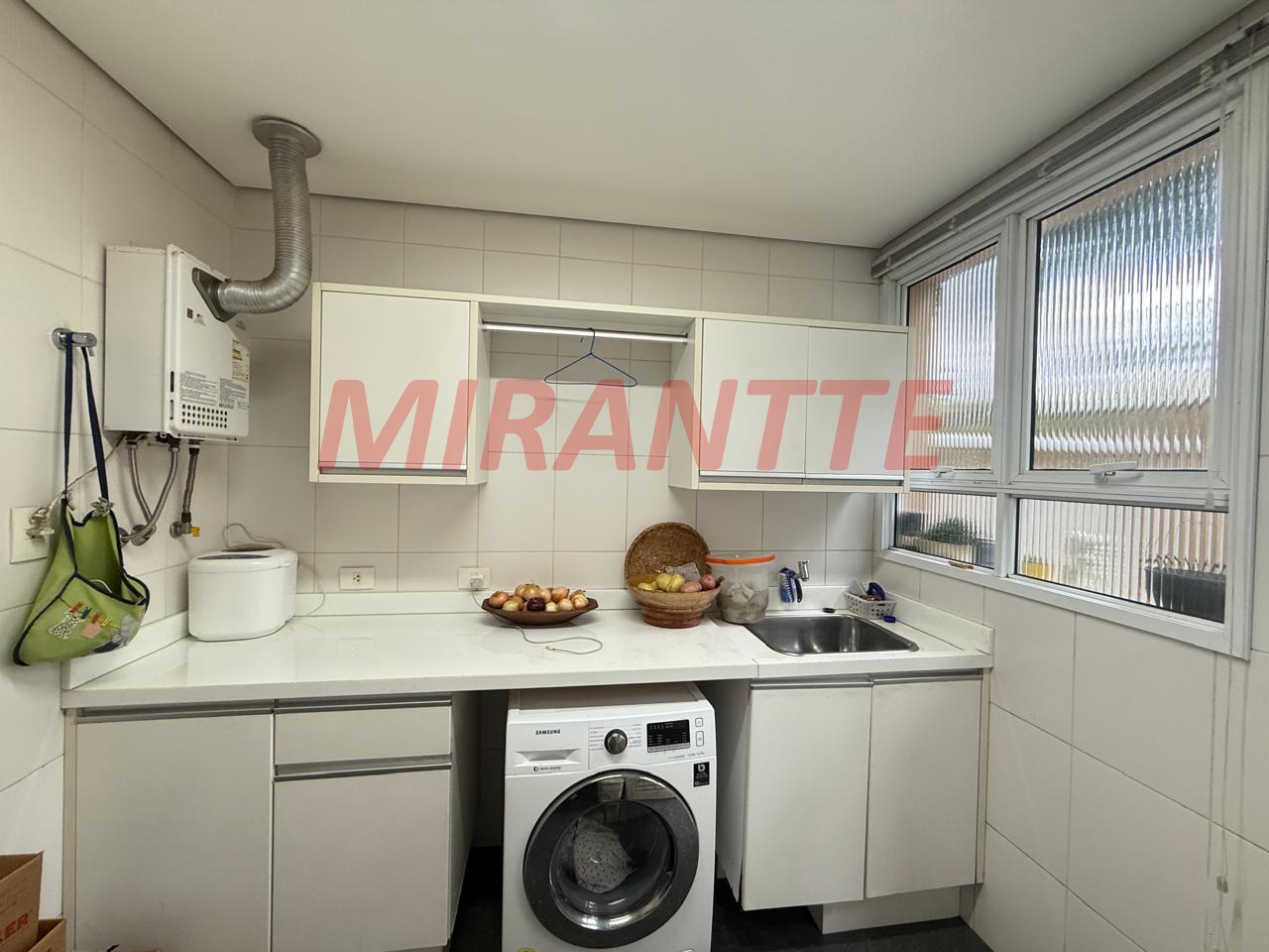 Cond. fechado de 500m² com 3 quartos em Vila Irmaos Arnoni