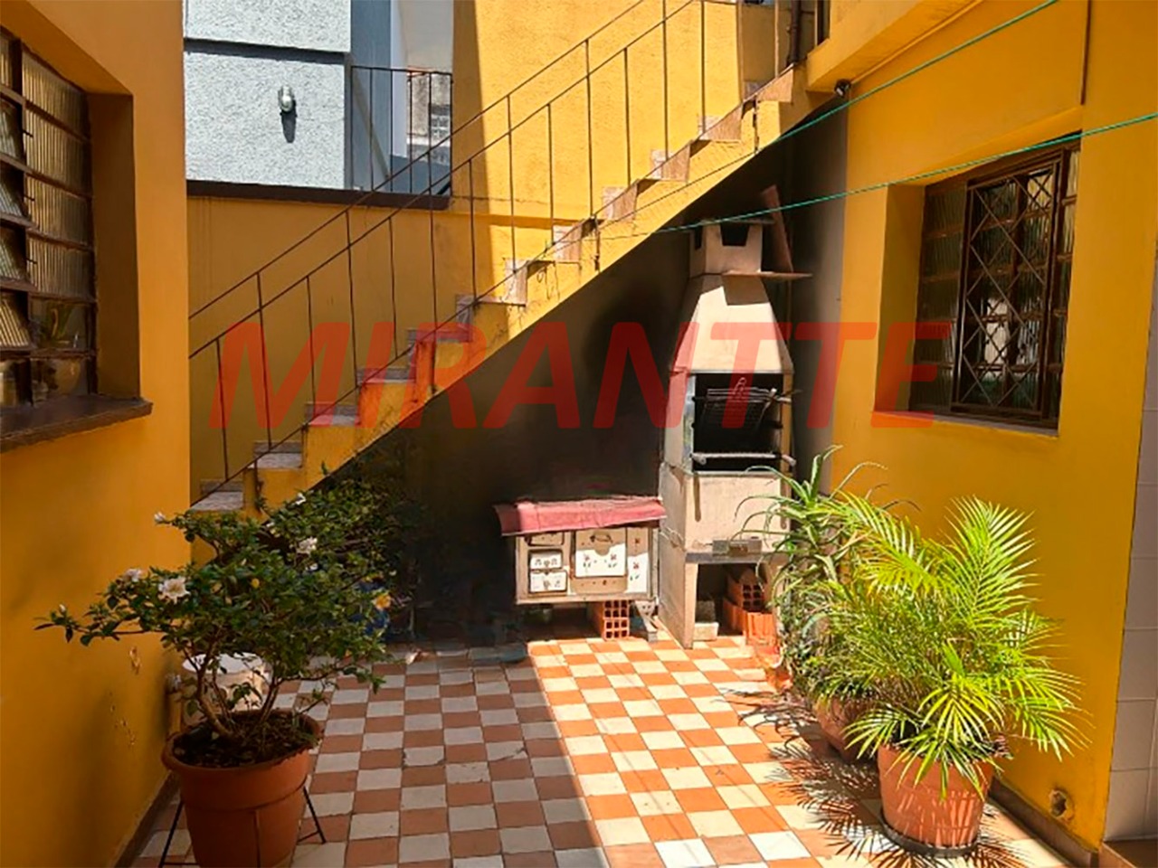 Sobrado de 164m² com 3 quartos em Jardim Virginia Bianca