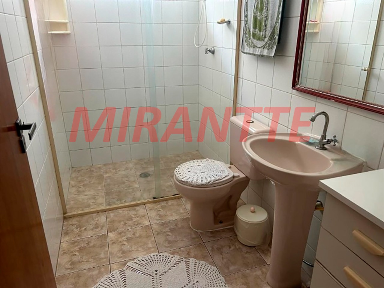 Sobrado de 164m² com 3 quartos em Jardim Virginia Bianca