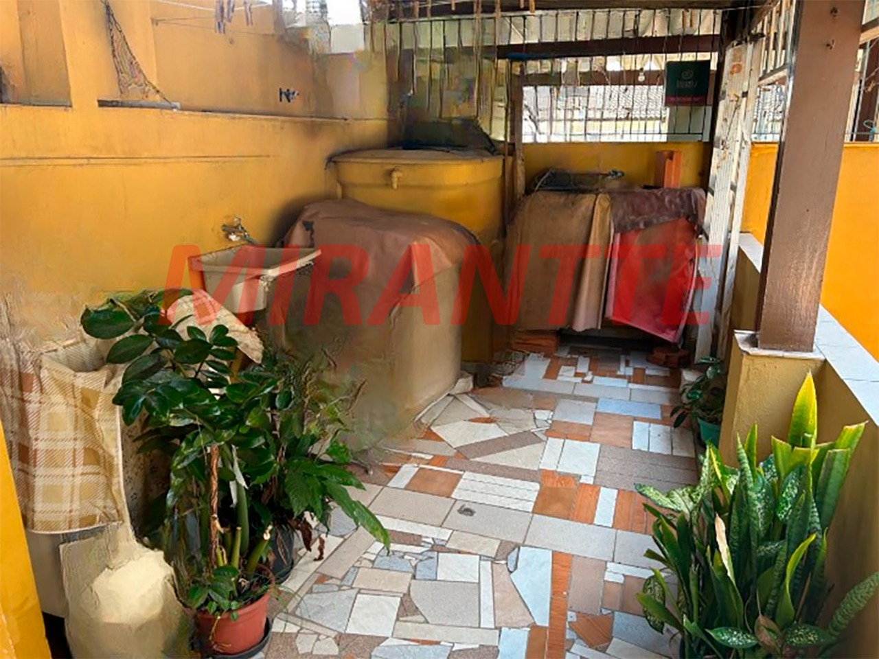 Sobrado de 164m² com 3 quartos em Jardim Virginia Bianca