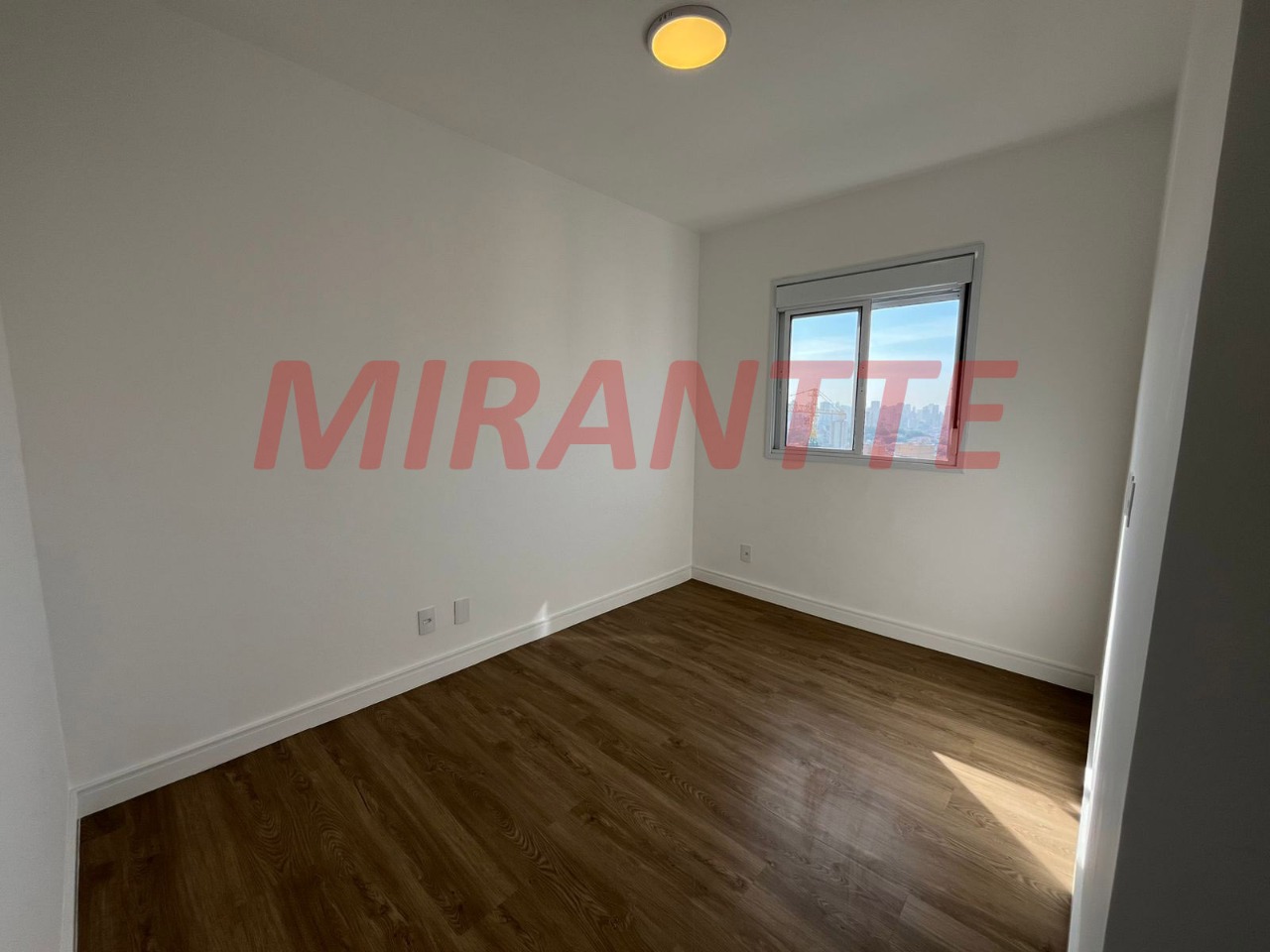 Apartamento de 42m² com 2 quartos em Vila Nova Cachoeirinha