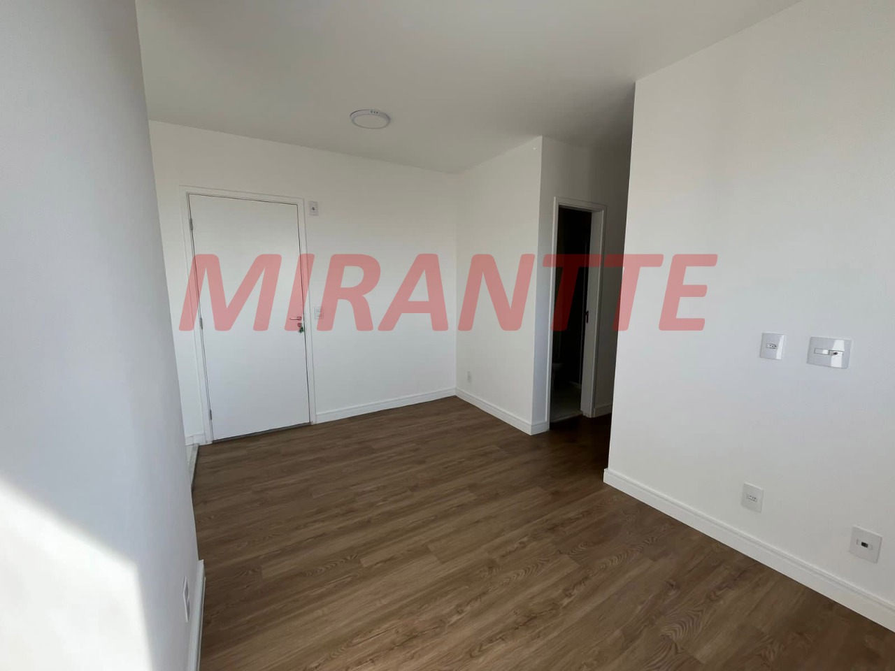 Apartamento de 42m² com 2 quartos em Vila Nova Cachoeirinha