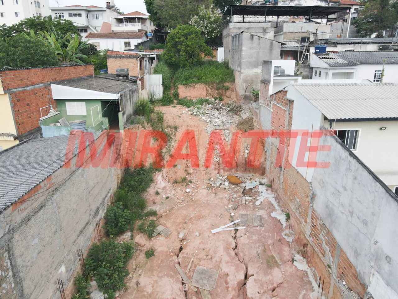 Terreno de m² em Imirim