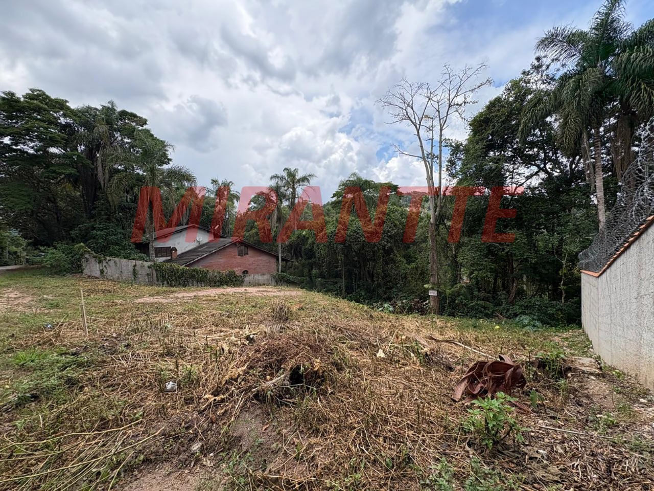 Terreno de 0m² em Serra da Cantareira