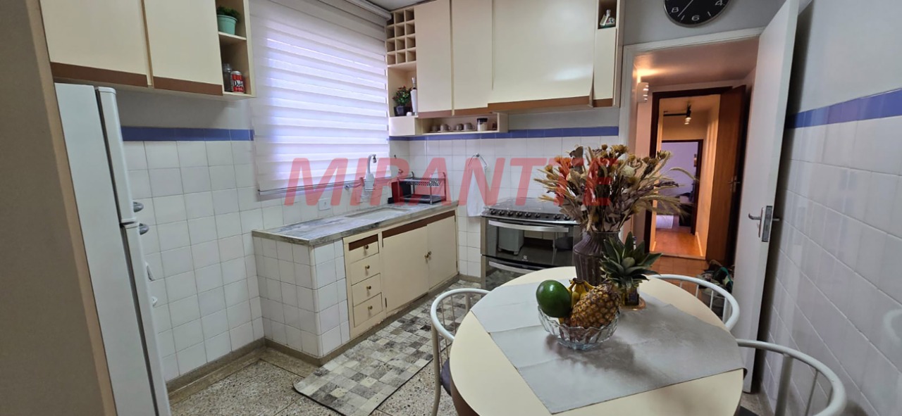 Sobrado de 370m² com 5 quartos em Vila Baruel