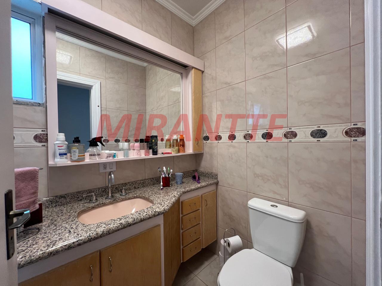 Cond. fechado de 700m² com 6 quartos em Cumbari