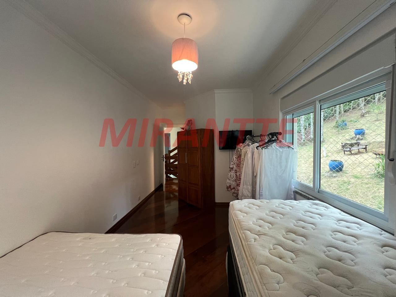Cond. fechado de 700m² com 6 quartos em Cumbari