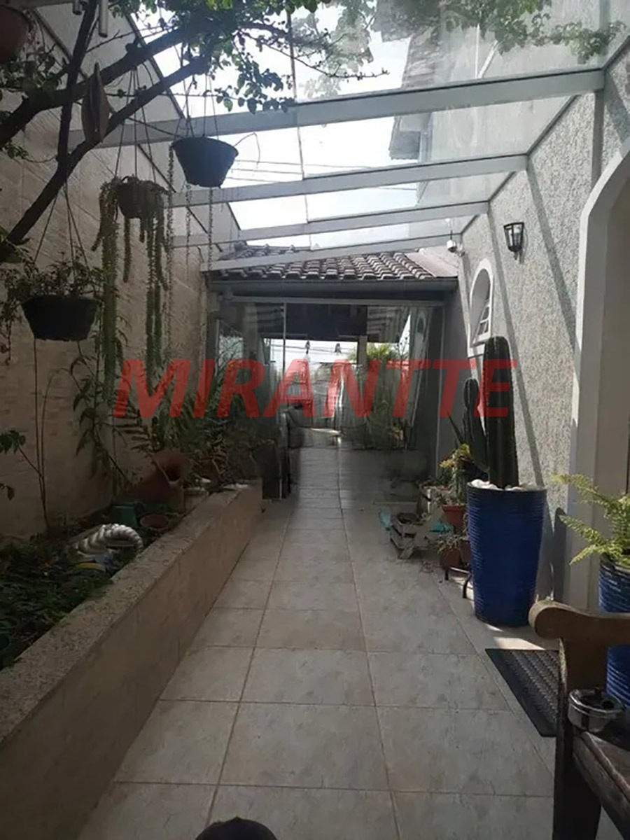 Sobrado de 226m² com 4 quartos em Vila Medeiros