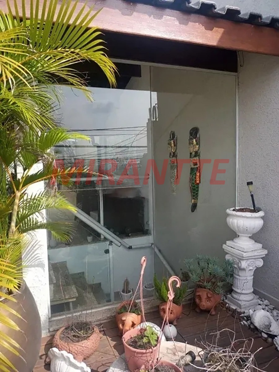 Sobrado de 226m² com 4 quartos em Vila Medeiros