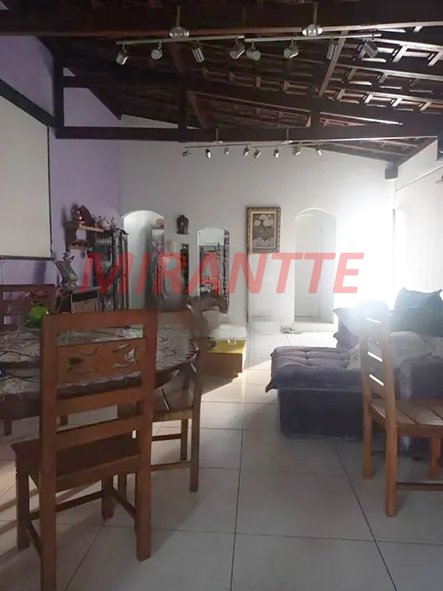 Sobrado de 226m² com 4 quartos em Vila Medeiros