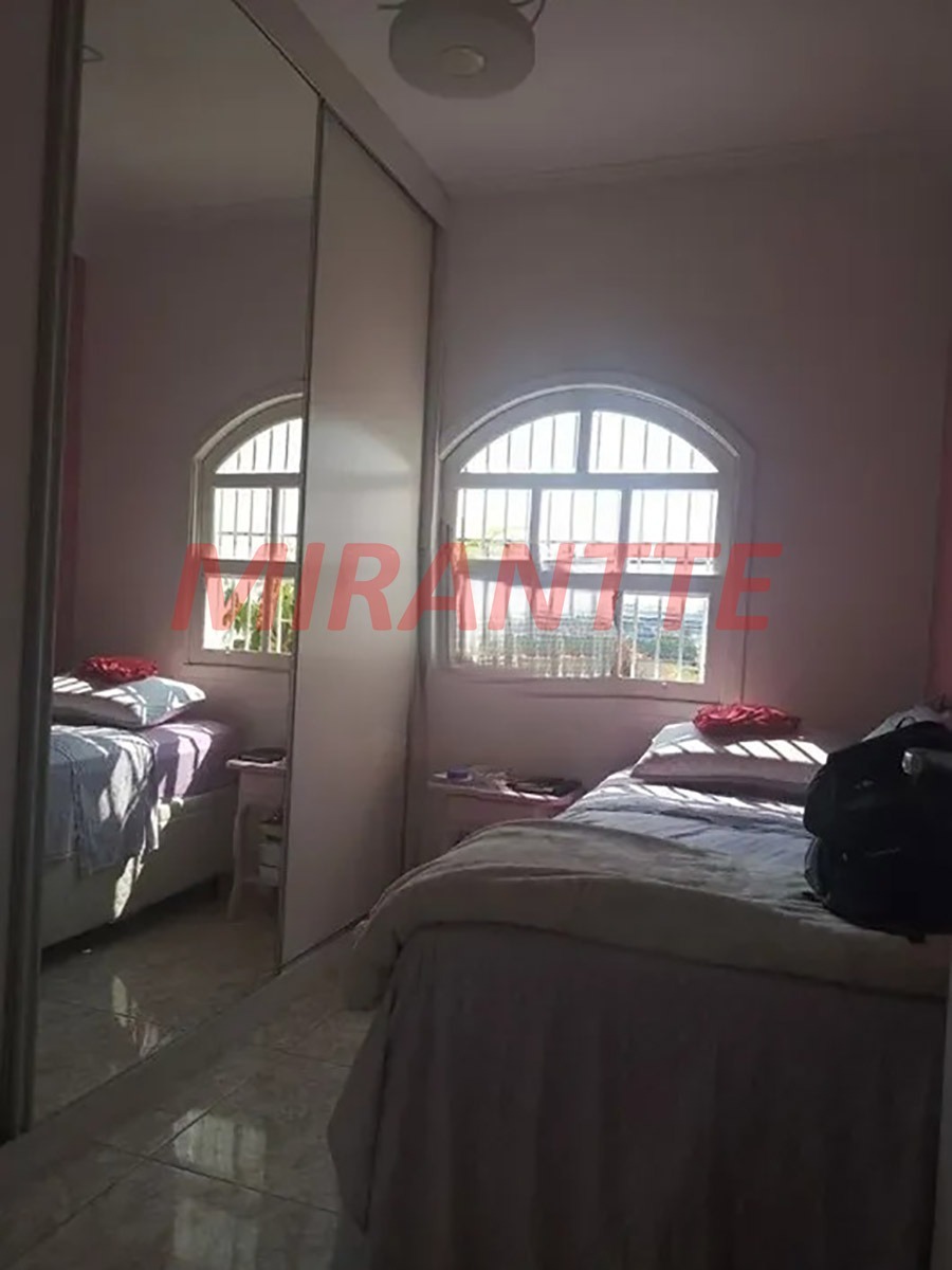 Sobrado de 226m² com 4 quartos em Vila Medeiros