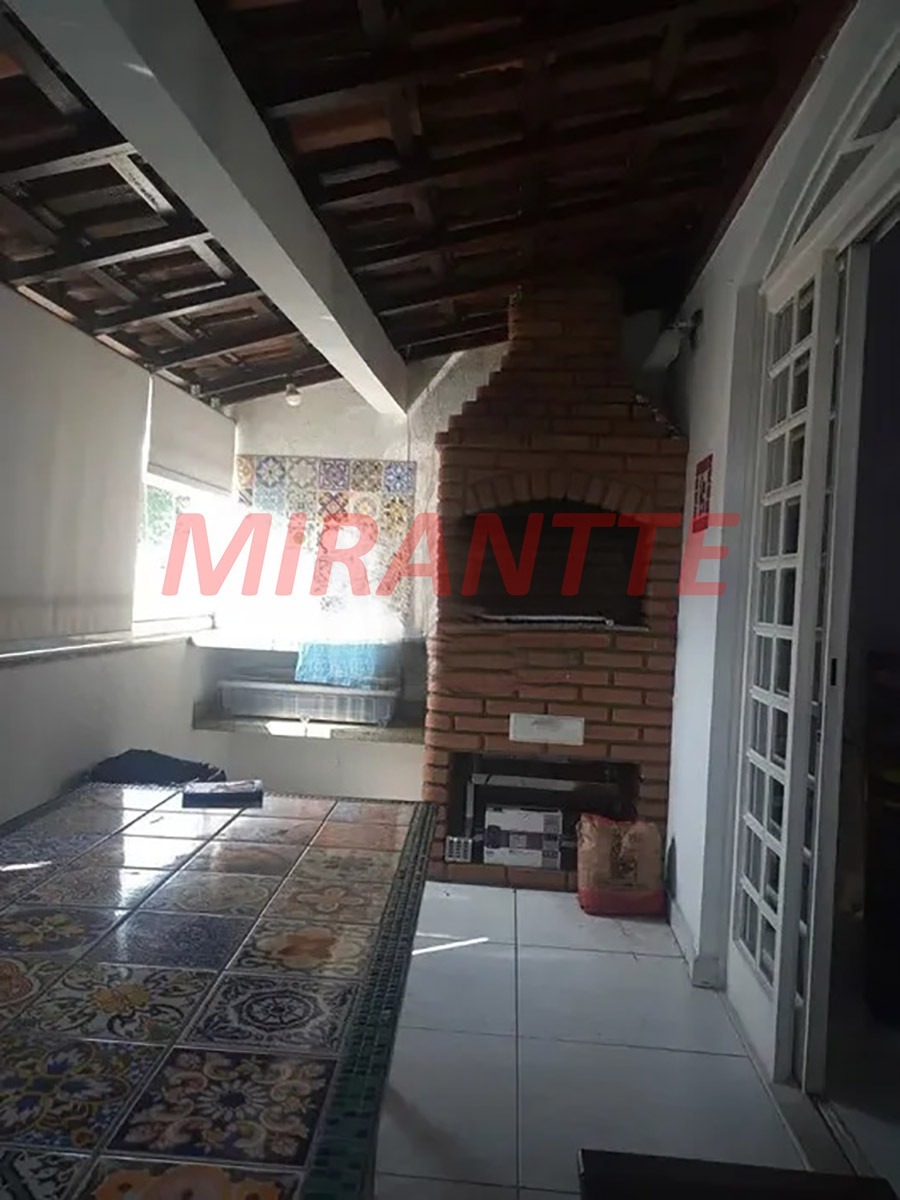 Sobrado de 226m² com 4 quartos em Vila Medeiros