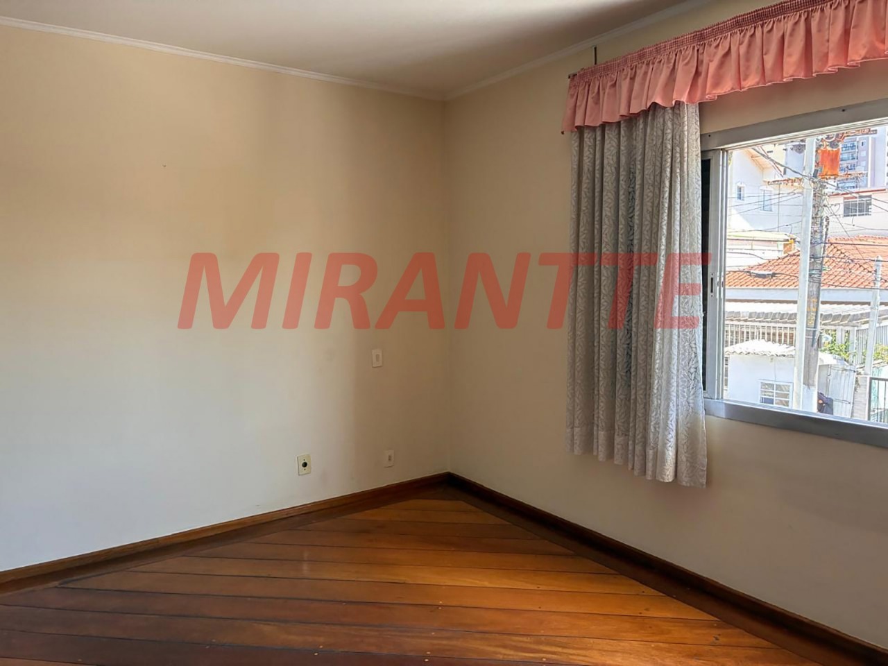 Sobrado de 200m² com 3 quartos em Jardim do Colégio (Zona Norte)