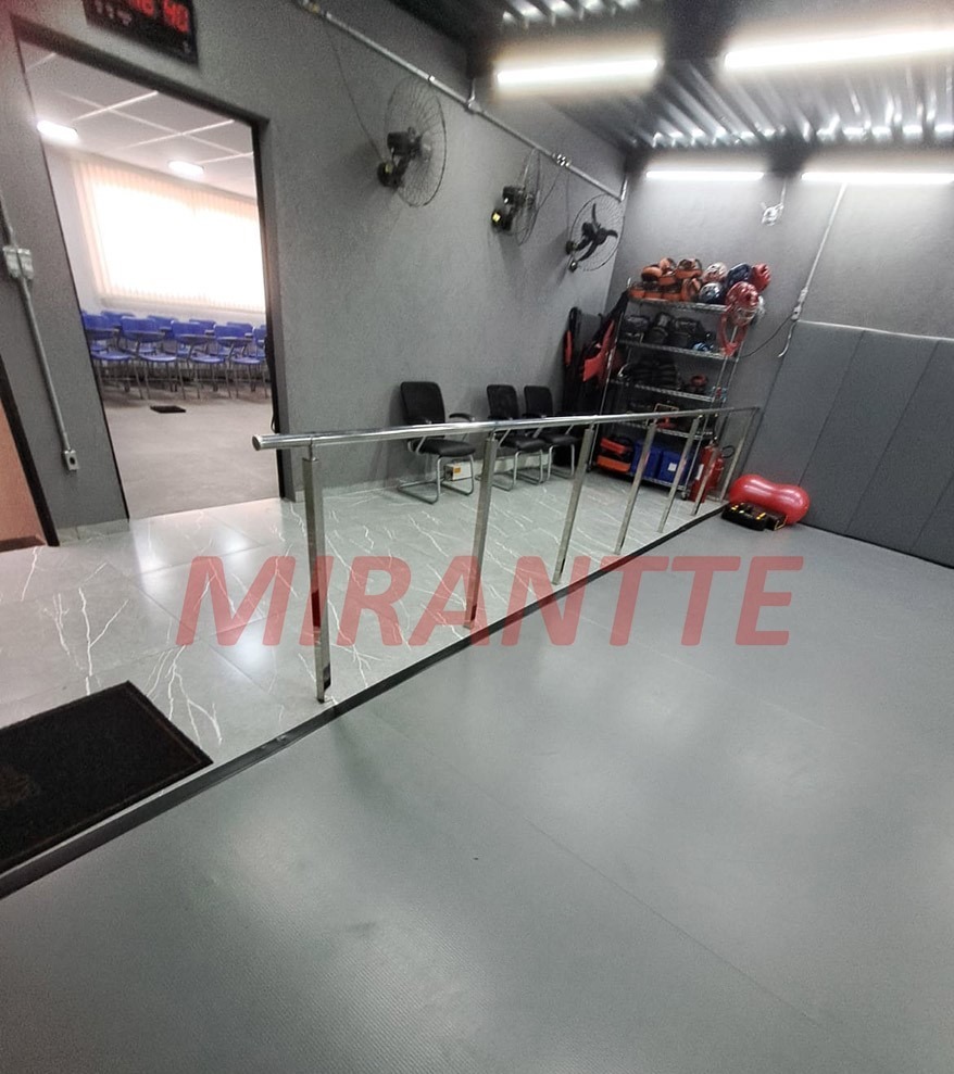 Comercial de 183m² em Quitaúna