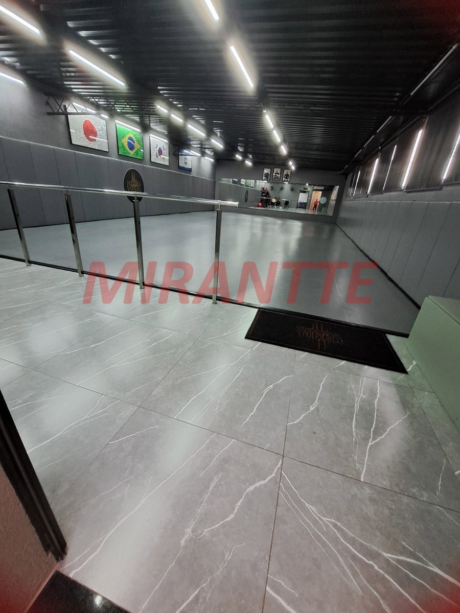 Comercial de 183m² em Quitaúna