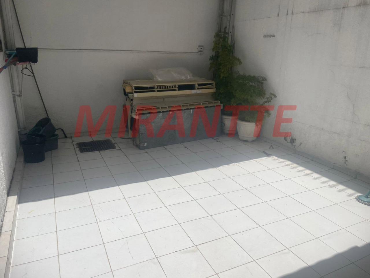 Comercial de 438m² em Santana